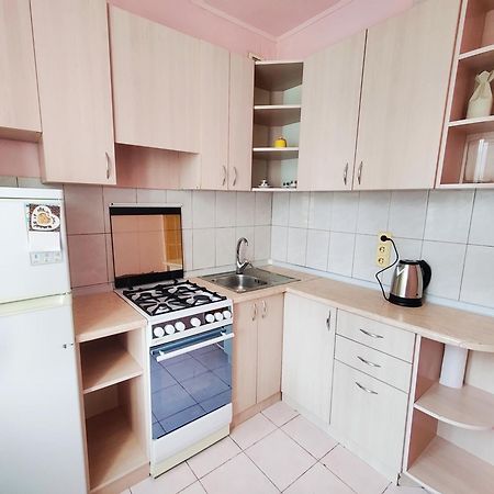 Apartment On Peremogy Square Kiev Eksteriør billede